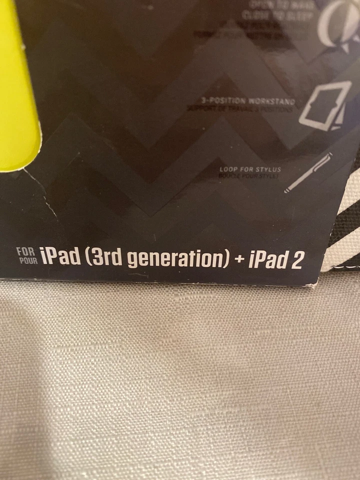 Griffin Zig Zag Folio Case For I Pad 2|3|4 Gen - Image 3 of 3