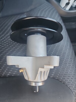 SPINDLE - EXMARK LAZER Z ZERO TURN LAWNMOWER 52