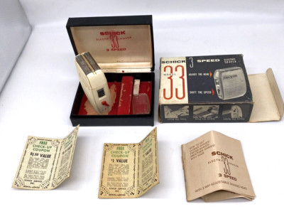 Vintage Schick 33 Electric Shaver Razor w/ Box Case Instructions No Cord