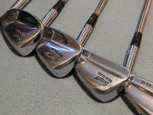 WILSON STAFF | Wedge Staff Model Acier 2021 | Golf des Marques