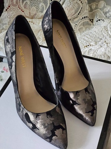 Nine West Women's Tatiana Pumps Metallic Camo Size 7 New in Box