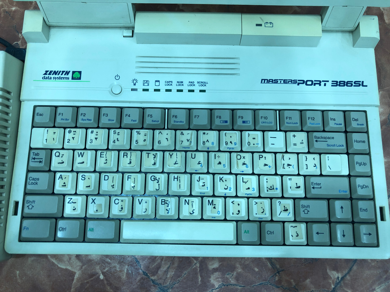 Foto 9 di 24