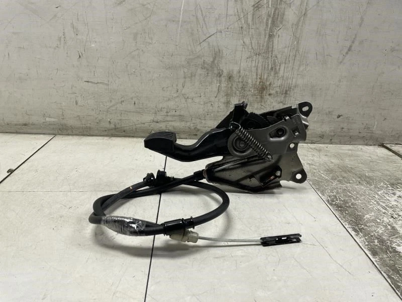 Chevrolet Equinox LS 2017 freno de emergencia freno de pie de estacionamiento OEM+ Foto 3 de 4