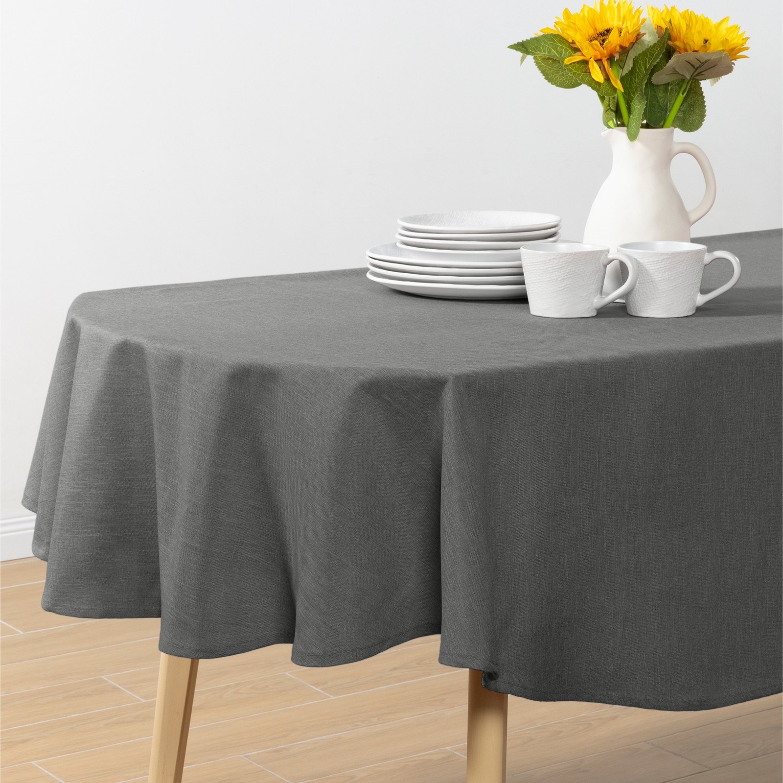 Открытая веранда, в которой можно наслаждаться тишиной и спокойствием на открытом воздухе.