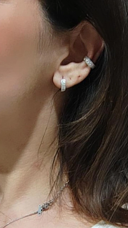 Orecchini Cerchio. orecchini uomo donna argento 925 con zirconi bianchi - Immagine 4 di 4