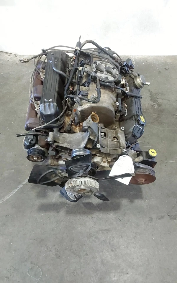 Dodge Ram 1500 1997 5,9 L motor 2x2 montaje completo 129 k millas Foto 3 de 4