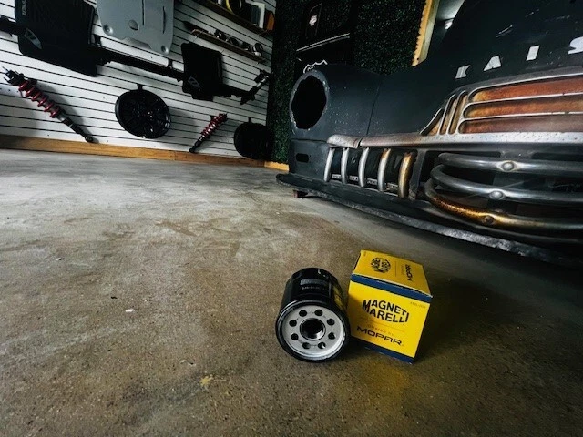 (3) Filtro de aceite de motor Mopar 1AML00006A Foto 3 de 4