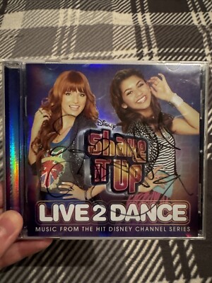 Shake It Up LIVE2DANCE Zendaya And Bella Thorne Signed CD 2012