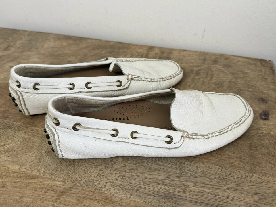 Mocasín de conducción The Original Car Shoe para mujer 35 1/2 EE. UU. 5 cuero blanco Italia Foto 3 de 4