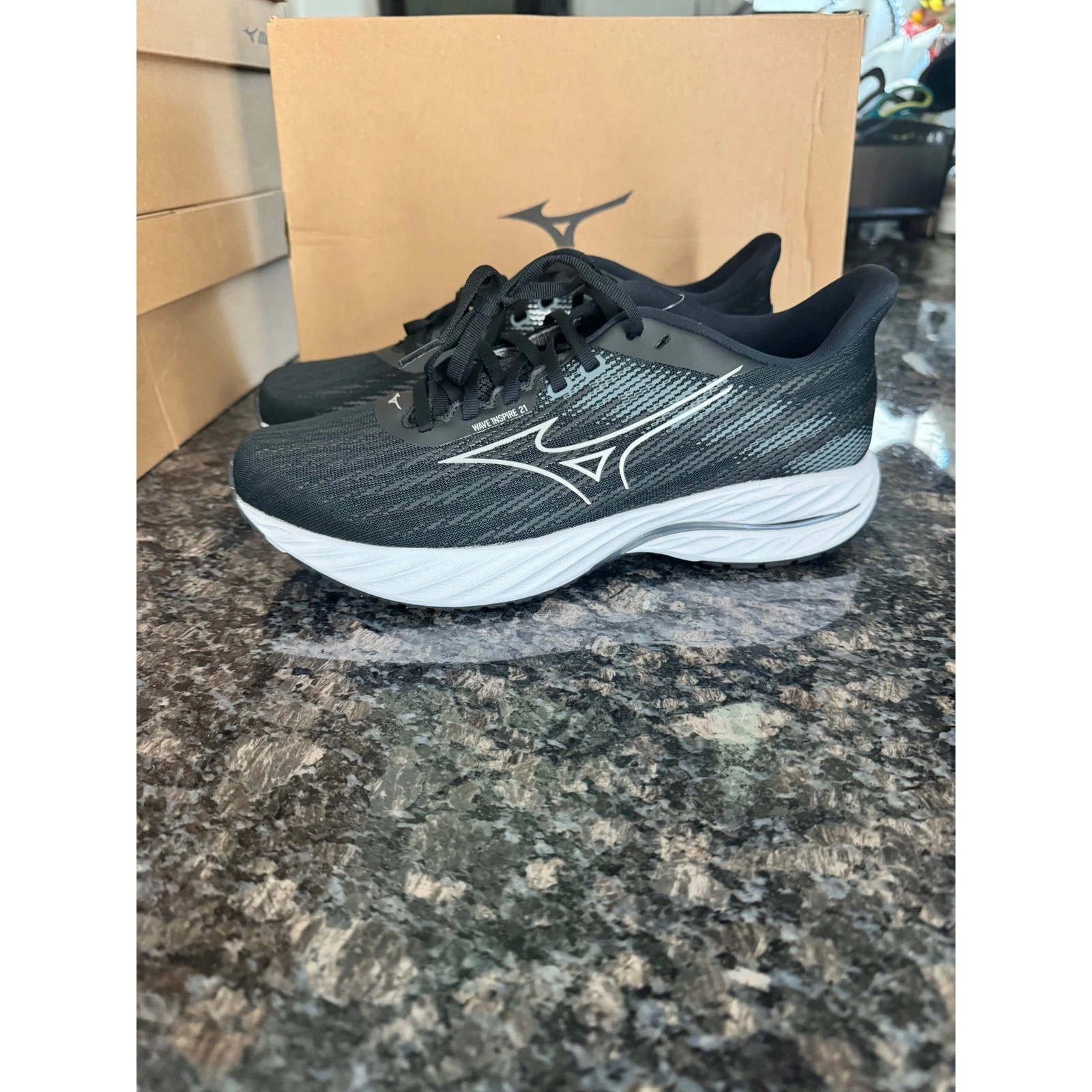 Mizuno Wave Inspire 21 Mens Running Shoes Black White J1GC254402 Size 9.5 NEW