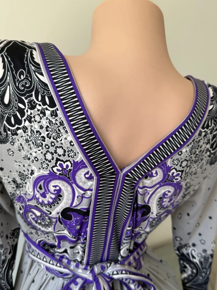 Vestido Camiseta ECI New York Azul Paisley Cuello en V Manga 3/4 Elastizado Para Mujer Cinturón M Foto 3 de 4