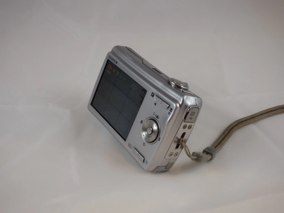 Fujifilm Finepix f100fd (gebraucht, gut) - Bild 4 von 4