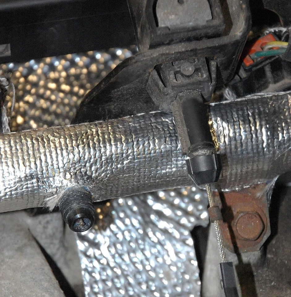 Комплект крышек топливной рейки и инжектора Design Engineering для Jeep 4,0 л I6 97–04 годов выпуска - Изображение 4 из 4