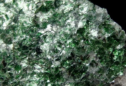 MUSCOVITE var. FUCHSITE -- NORWAY Finnmark - Kautokeino - Gaskkabeaivári /pj750 - Picture 8 of 15