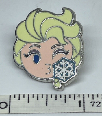 Emoji Blitz Frozen Queen Elsa Blowing Kiss Snowflake 2017 Disney Trading Pin