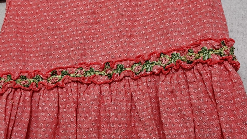 VTG Girls Dress & Hat Set Sz 10 Eyelet Beets N' Snips Strawberry Sundress Bonnet - Image 4 of 4