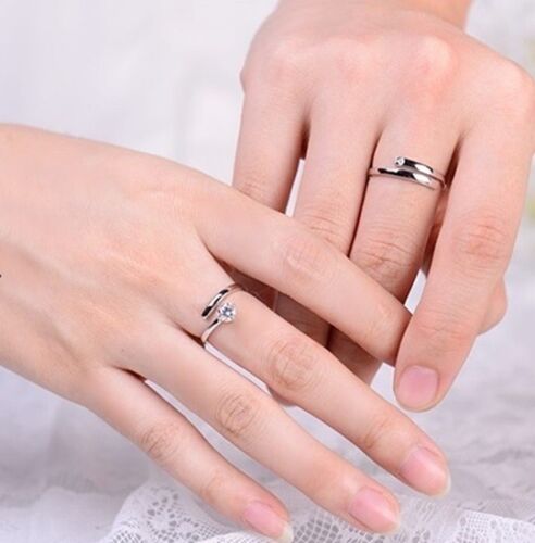 Lab-Created CVD Diamond Criss Cross Design Wedding For Couple In 10K White Gold - Afbeelding 1 van 5