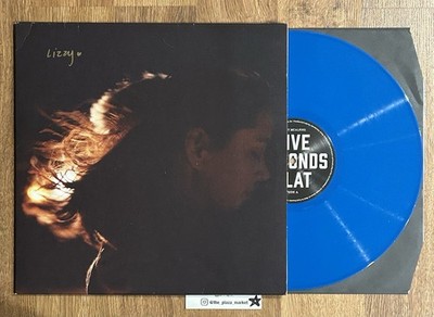 Signed Lizzy McAlpine Five Seconds Flat vinyl record Urban Blue color Autograph
