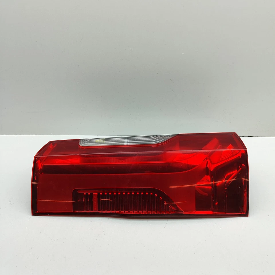 Luz trasera izquierda MERCEDES-BENZ SPRINTER 3,5-t furgoneta 907, 910 A9108200000 - Imagen 2 de 4