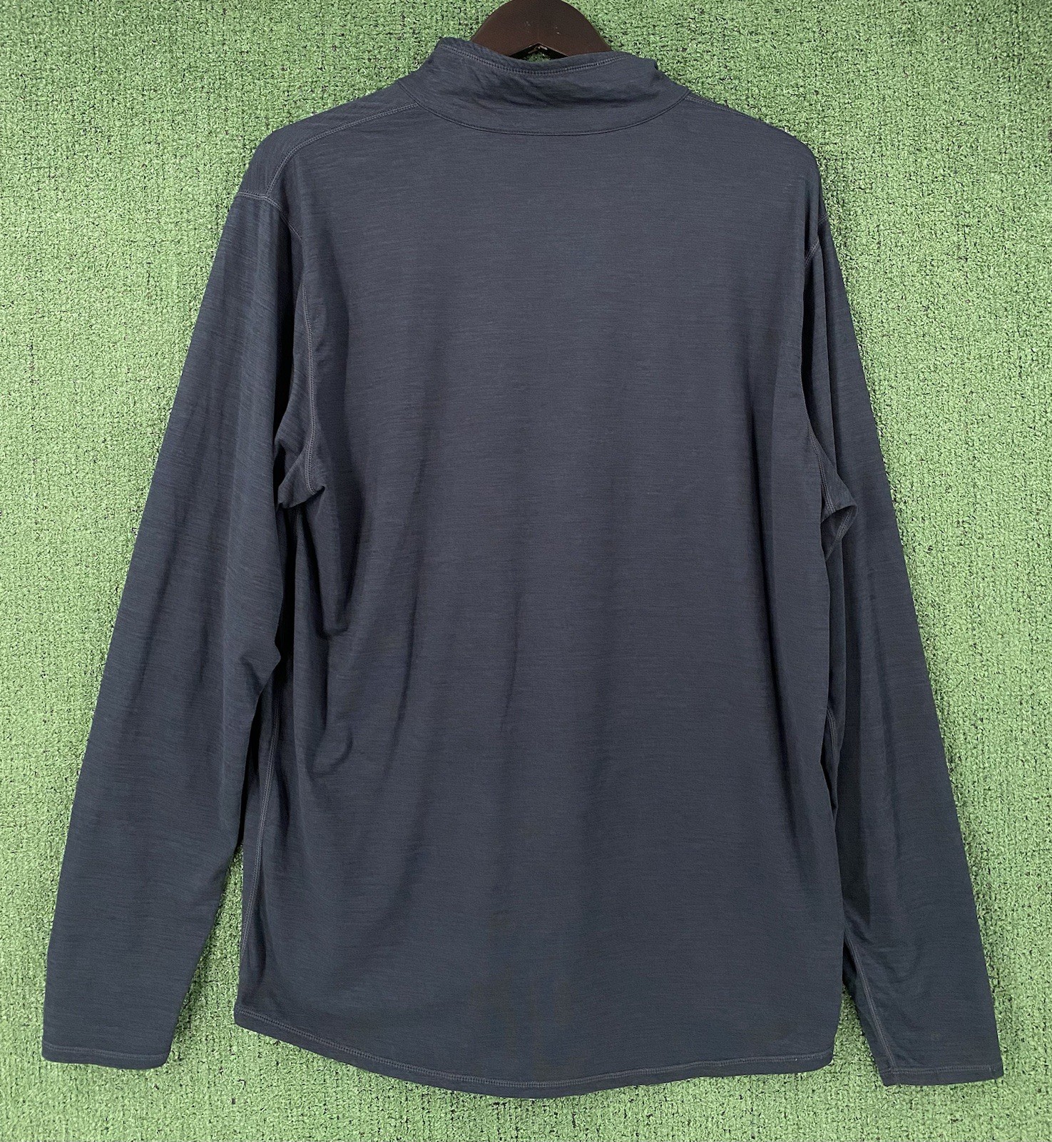 Vuori Ease Performance Pullover Half Zip Navy Shi… - image 3