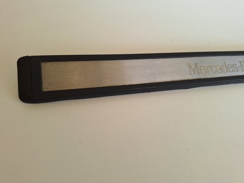 Mercedes E Class W211 E320cdi 02-09 Front Right OSF Door Sill Plate Trim B - Picture 3 of 15