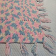 Vintage Pink Blue Baby Fringe HANDMADE CROCHET BLANKET AFGHAN THROW 33 x 36in