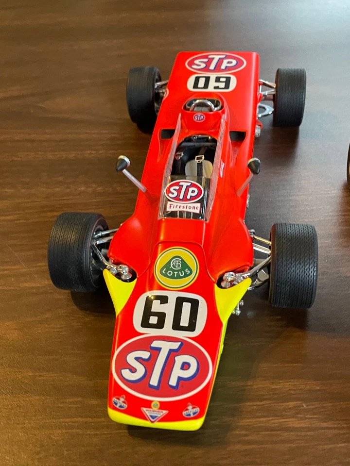 Carousel I STP 1968 Indy 500 Turbine Cars Joe Leonard Pole Winner 1:18 Scale - Image 3 of 4