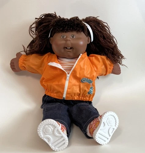 2004 Cabbage Patch Play Along Doll  African girl Brown hair & eyes, CPK Outfit