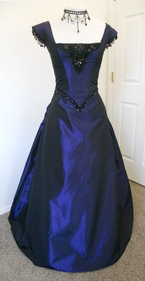 Vestidos de novia retro vintage de los años 50 de tafetán con cuentas cuello cuadrado Foto 3 de 4