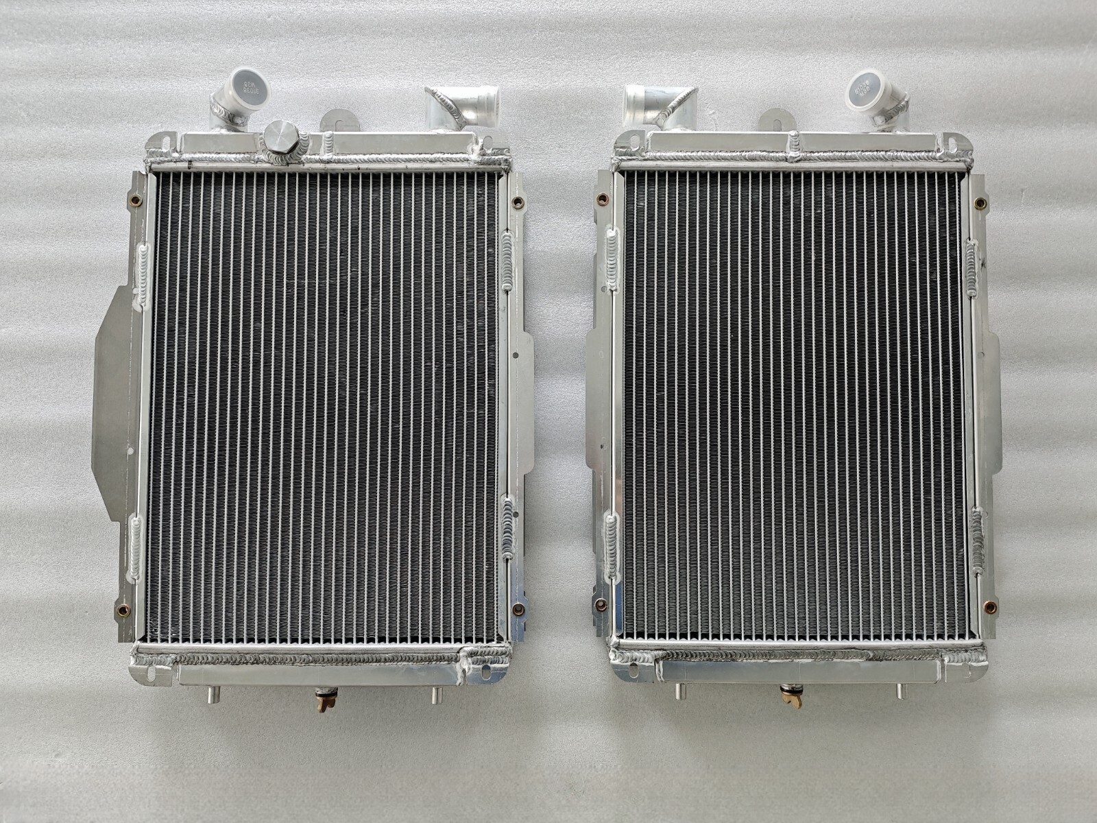 ALUMINUM Radiators for Ferrari F355 355 3.5L 1994-1999 Left & Right side
