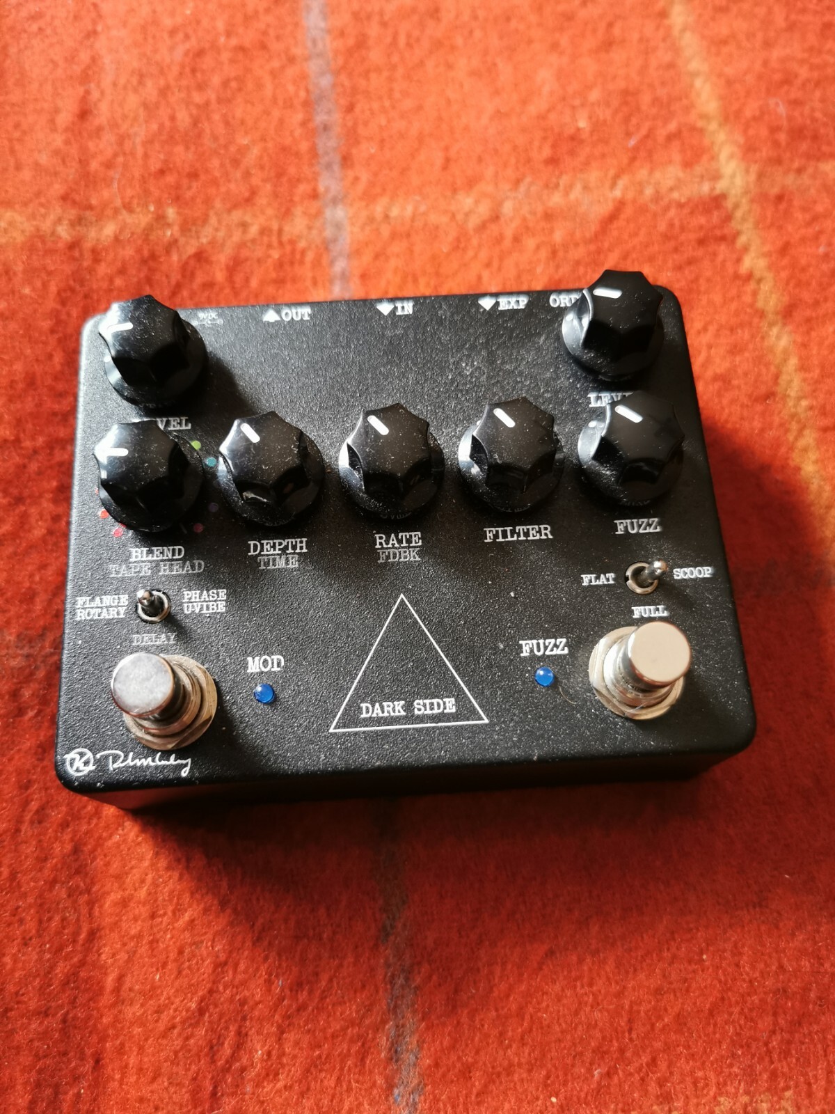 Keeley Dark Side Fuzz, Delay & Modulation Effects Pedal With Power
