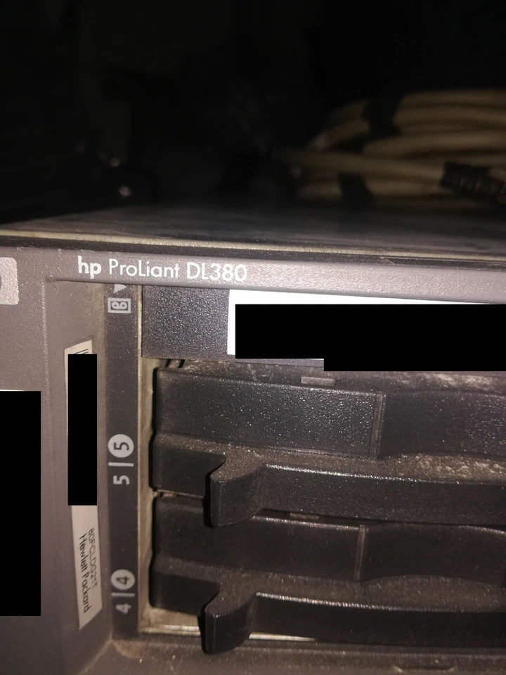 SERVER CLUSTER COMPAQ DL380 GEN1 - Immagine 2 di 4