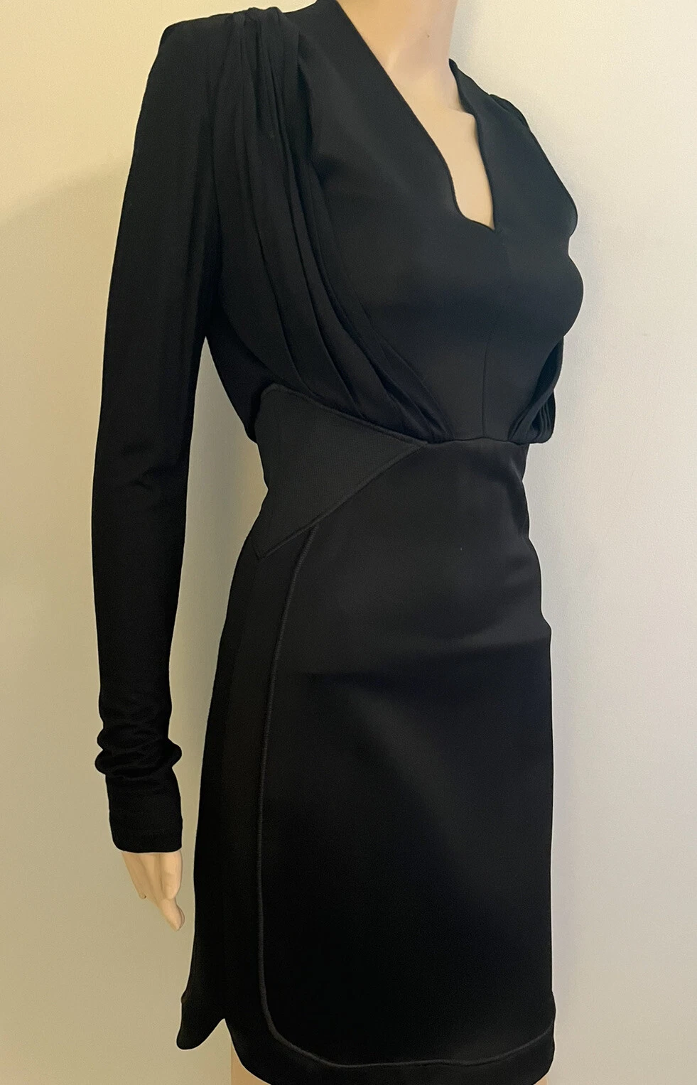 Abito con drappeggio Givenchy nero a maniche lunghe taglia 38 US 0 2