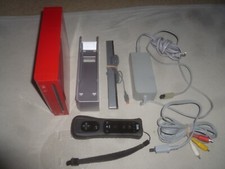 NINTENDO Wii LIMITED SUPER MARIO SET CONSOLE SYSTEM GAME CRADLE WII RED