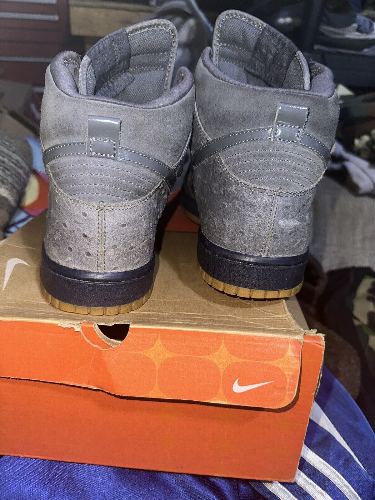 Size 9 - Nike Dunk Deluxe High Gray - image 4