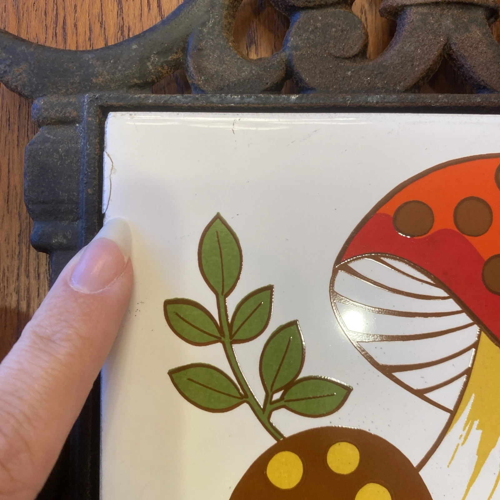 Vintage 1970s Merry Mushroom Tile & Cast Iron Trivet Sears Roebuck Made in Japan - product detail image 4
