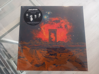 Vinyl EP Maxi 45T Mars Red Sky & Queen of the Meadow. 2023.