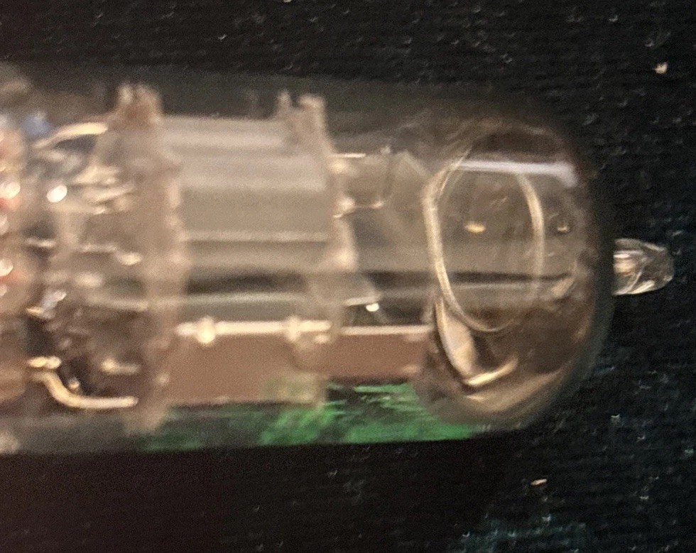 Tube neuf ECC8100 Dario Miniwatt gold pins - NOS - Photo