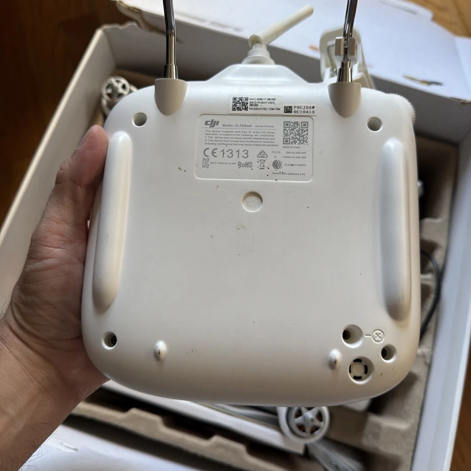 DJI Phantom 3 Standard Quadcopter Camera Drone W/Remote-SOLD AS IS - Image 4 of 4