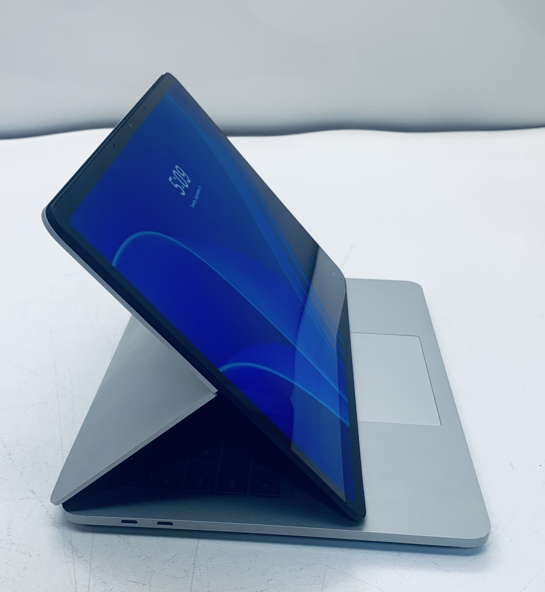 Microsoft Surface Laptop Studio Touch i7-11370 32GB RAM 1TB SSD