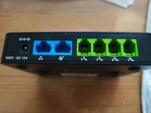 Grandstream Networks HandyTone 814 Analog-/VoIP-Adapter - Zdjęcie 4 z 10