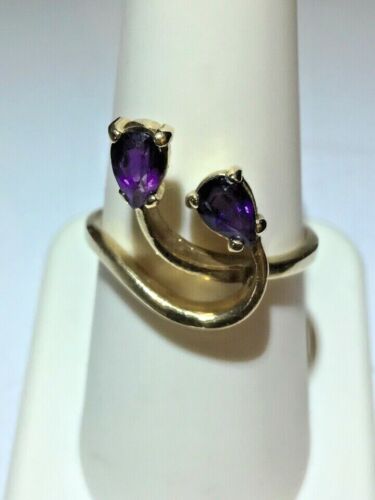 14KT YELLOW GOLD 1CT AMETHYST RING. SIZE 7.75 - 8