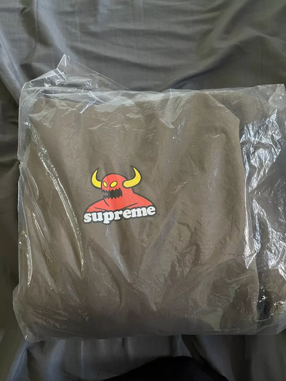 Sweat à capuche Supreme x Toy Machine   Marron poussiéreux   Medium   SS24 Neuf