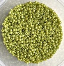 MATSUNO 11/0 Japanese Seed Beads-Chartreuse Luster 431A Vintage 25g Old Stock