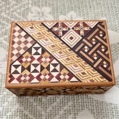 Hakone Yoriki Zaiku Secret Puzzle Box 12 Step Mechanism 12cm Collectible