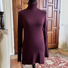 Halogen Wine Color Long Sleeve Turtleneck Top Women’s Small Stretch Knit NWT