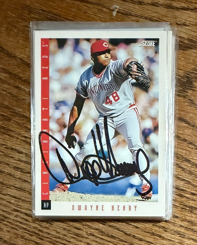 Autographed Baseball Card Cincinnati Reds Dwayne Henry