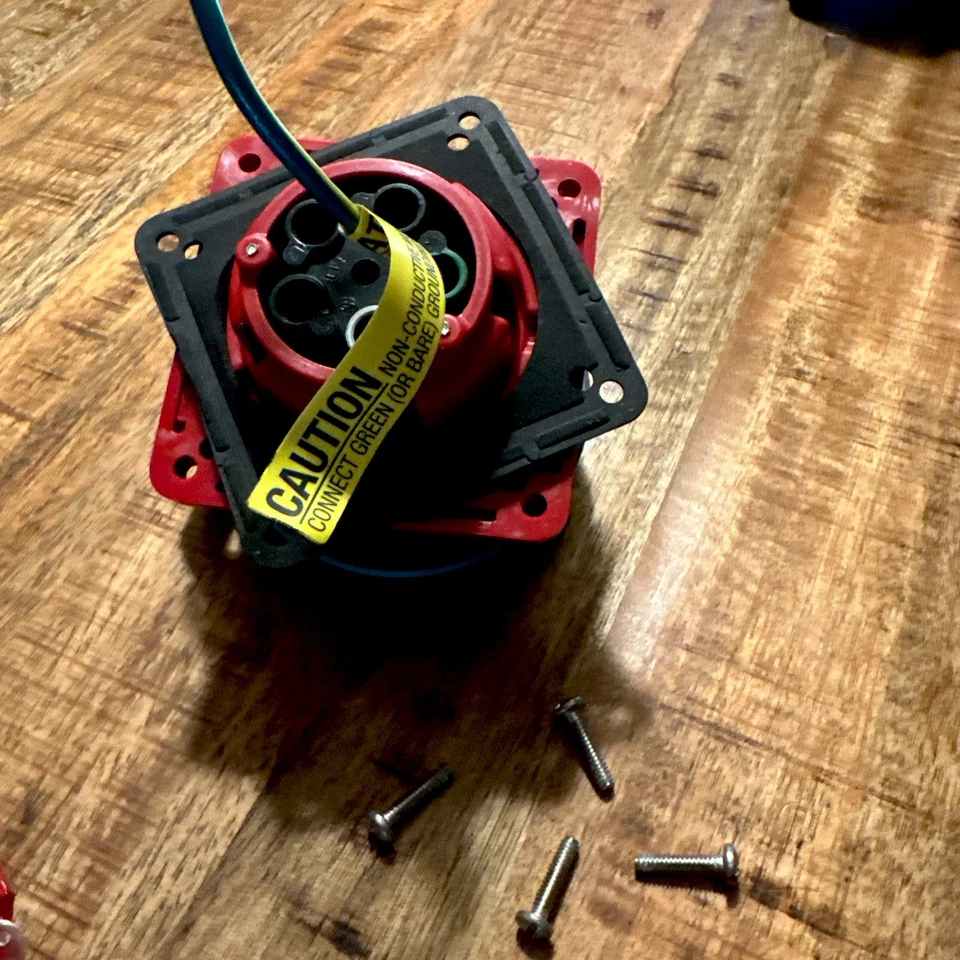 ⭐NEW TAKEOUT⭐ HUBBELL HBL460R7W 60-Amp RECEPTACLE 480Vac 60A 3P 4W 460R7W - Image 3 of 4