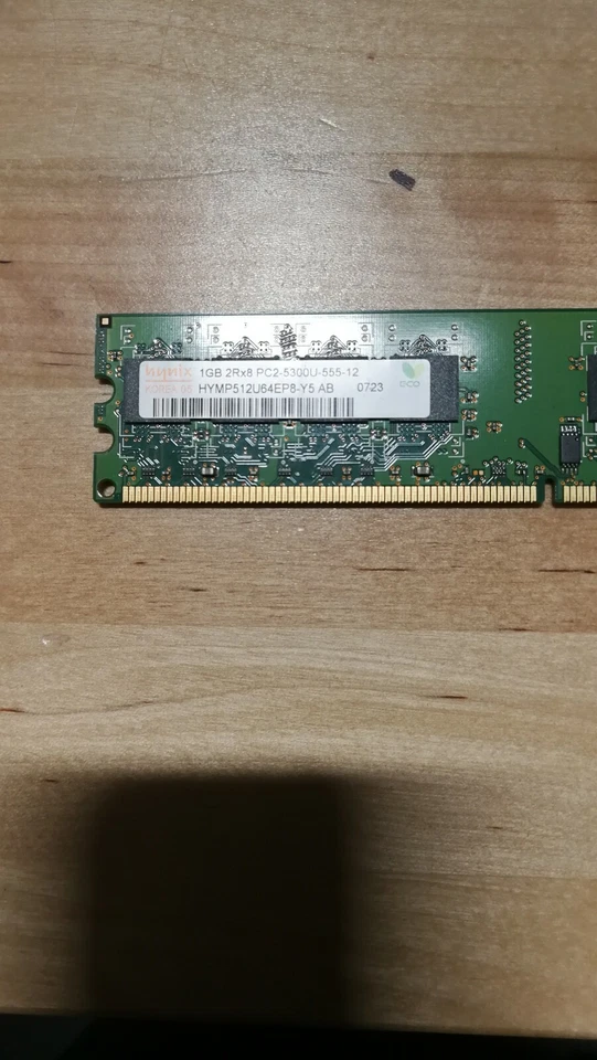 1GB Hynix DDR2 RAM PC2-5300U-555-12 667MHz CL5 HYMP512U64EP8-Y5 AB-A 41X4256 - Image 3 of 4