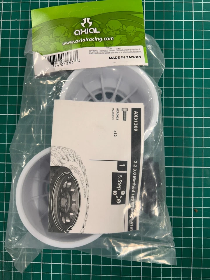 AX31371 2.2 3.3 Method 105 Wheel 41mm White (2) - Image 2 of 2